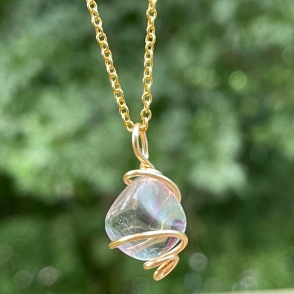 Fluorite crystal necklace - Picture 1 of 4